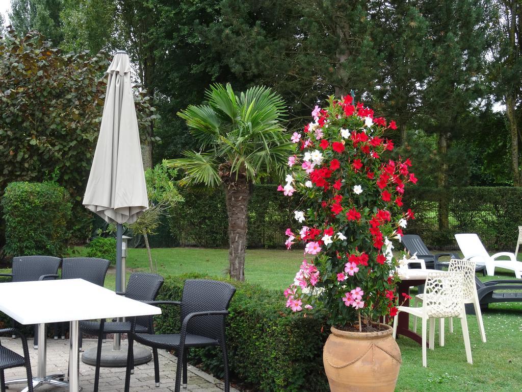 Hotel Du Golf Cabourg Exteriör bild
